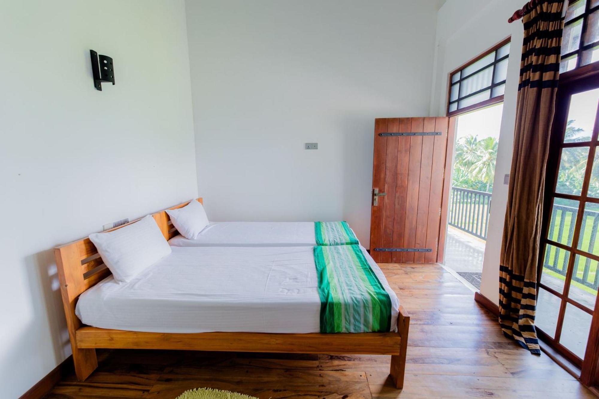 Serene Park Hotel By Ark ทิซซามาฮารามา ภายนอก รูปภาพ